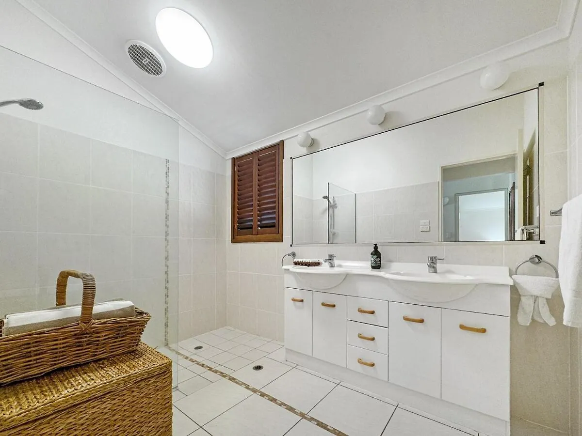 Wongalinga Beachfront Apt 4 Mission Beach